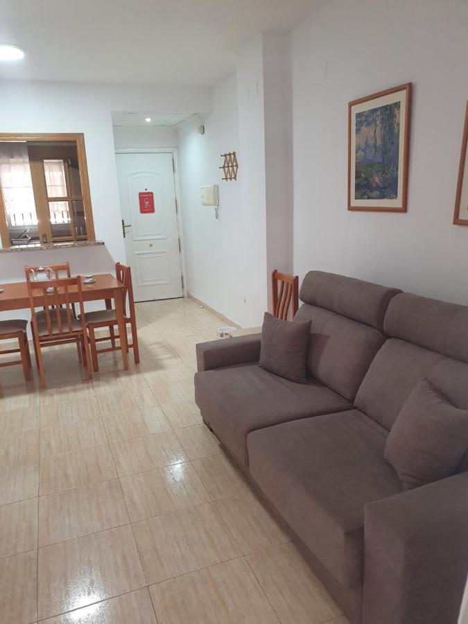 Schoene Ferienwohnung Ca. 350M Vom Strand Entfernt Оропеса дел Мар Екстериор снимка