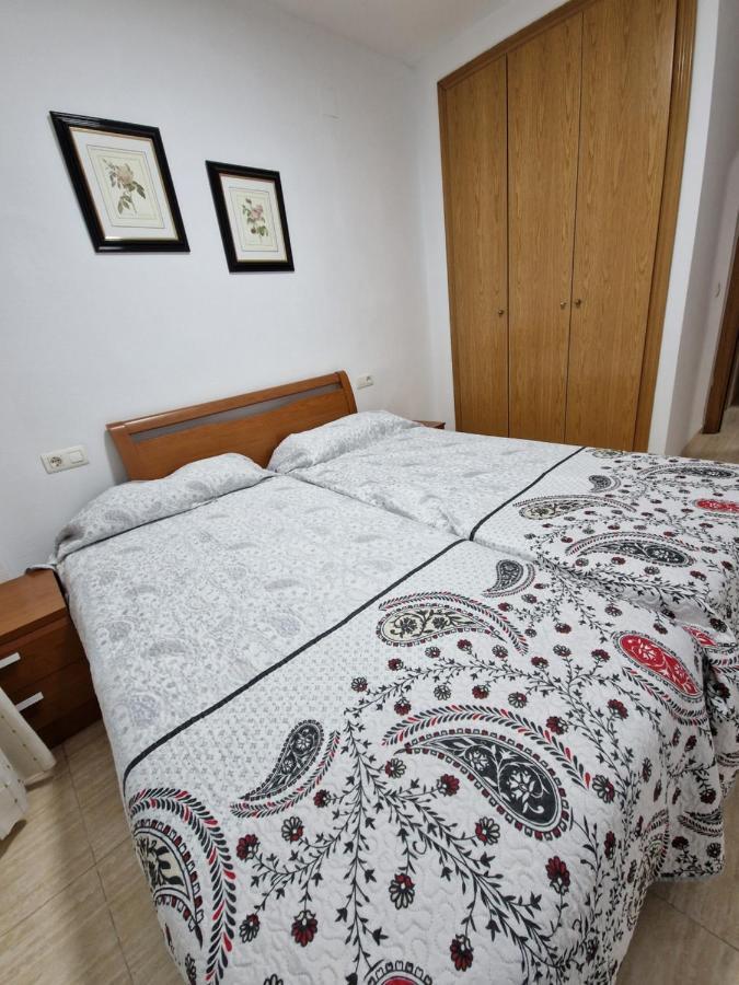 Schoene Ferienwohnung Ca. 350M Vom Strand Entfernt Оропеса дел Мар Екстериор снимка